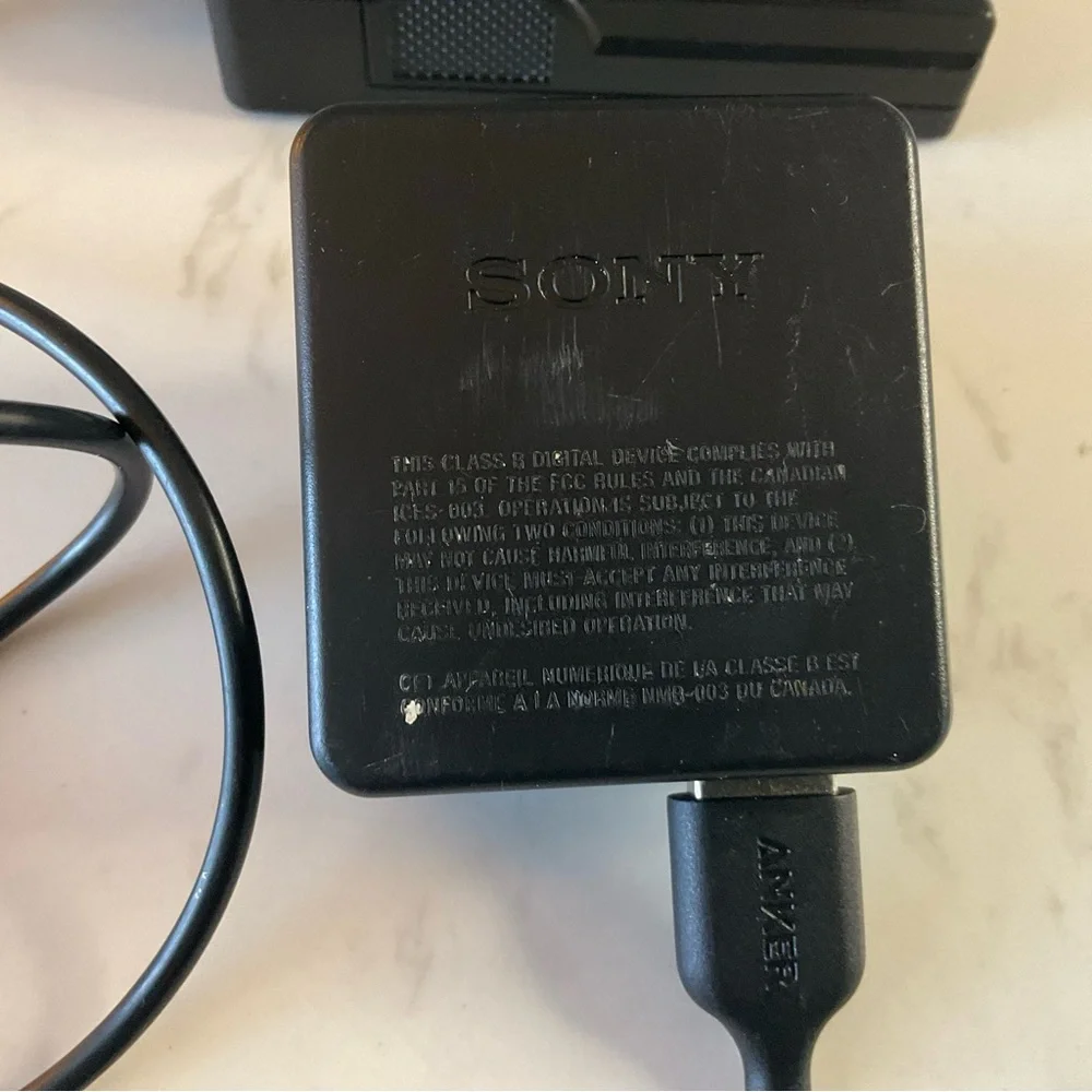 Black Li-ion Battery Charger